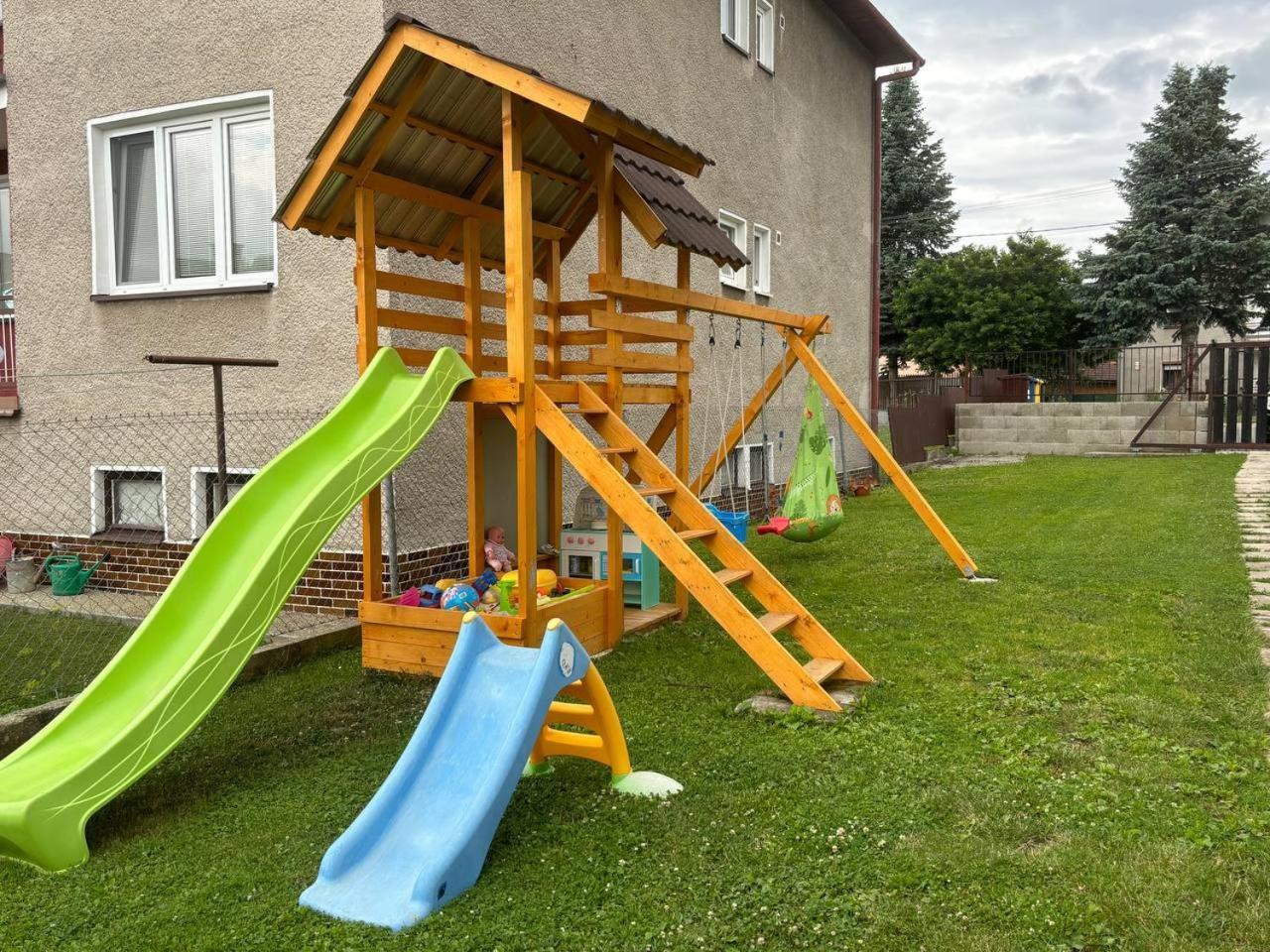 Vivi Apartments Liptovský Mikuláš Exterior foto